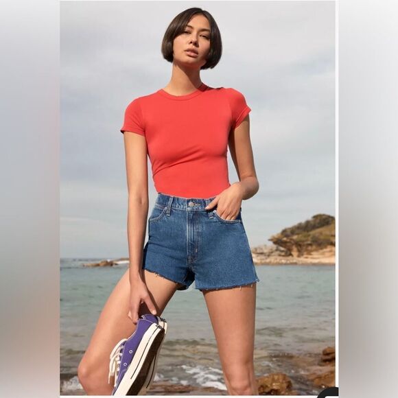 Aritzia Sunday Best 90's Medium Blue Cut Off Max Mid Rise Denim Shorts Size 28 - Picture 3 of 14